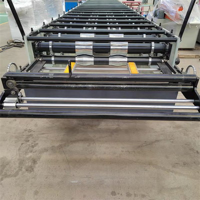 เครื่องขึ้นรูปม้วนแผงหลังคาอลูมิเนียมหนา 0.3-0.6mm