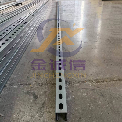 เครื่องขึ้นรูปม้วน 380V สำหรับโครงสร้างพลังงานแสงอาทิตย์ 41 * 21 มม. Unistrut Channel Roll Forming Machine