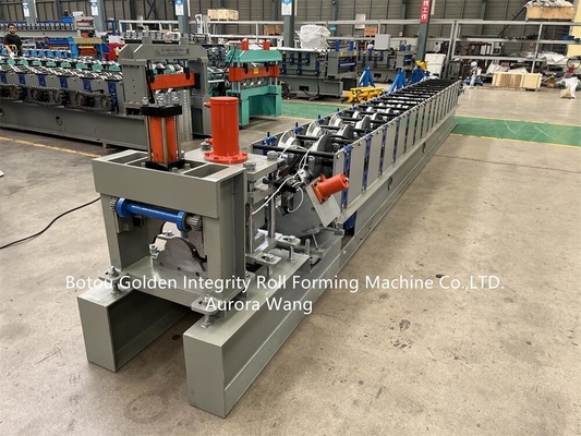 รูปทรงที่กำหนดเองมุมหลังคา Ridge Peak Gable Roof Ridge Cover Cap Roll Forming Machine