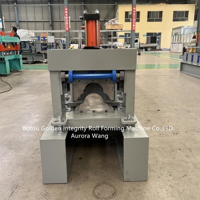 รูปทรงที่กำหนดเองมุมหลังคา Ridge Peak Gable Roof Ridge Cover Cap Roll Forming Machine