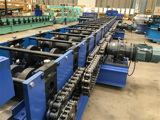 วัสดุก่อสร้าง Highway Guardrail Roll Forming Machine ความหนา 1.5-4 มม.