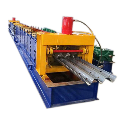 วัสดุก่อสร้าง Highway Guardrail Roll Forming Machine ความหนา 1.5-4 มม.