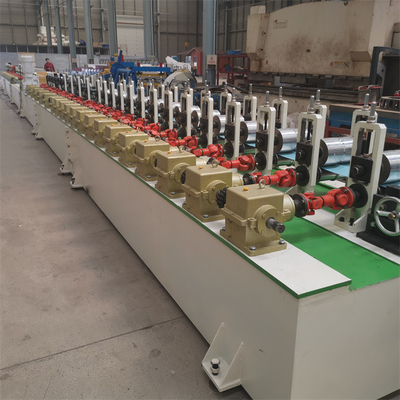 7.5kw เครื่องขึ้นรูปม้วนประตูชัตเตอร์ PU Roller Shutter Door Making Machine