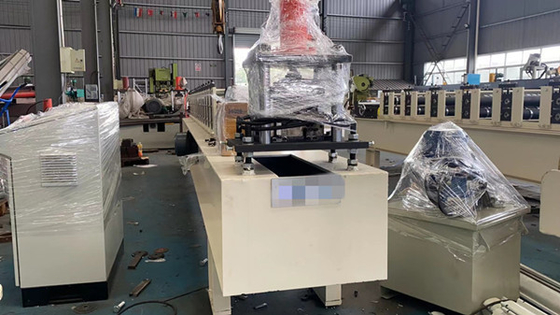 PU Foam Shutter ประตูม้วนขึ้นรูปเครื่อง 380V 50Hz 3 Phases