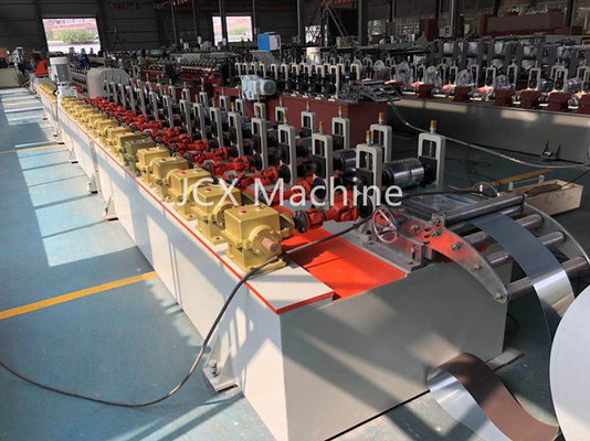 PU Foam Shutter ประตูม้วนขึ้นรูปเครื่อง 380V 50Hz 3 Phases