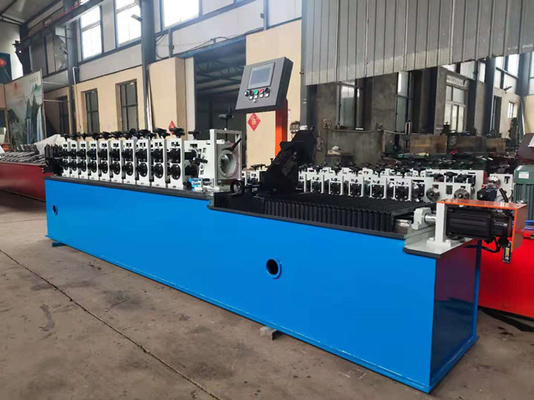 C ติดตามเครื่องขึ้นรูปโลหะสตั๊ด 4KW Omega Profile Roll Forming Machine