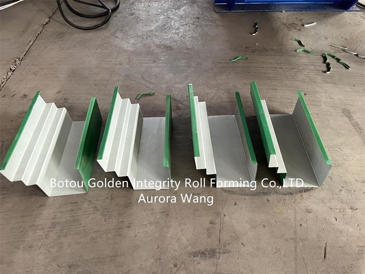 380V 50Hz 3 เฟสเครื่องทำรางน้ำแบบพกพา 8-12 M / Min