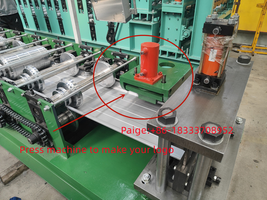เครื่องขึ้นรูปม้วนแบบยืนสำหรับงานก่อสร้าง 15M / นาที Stand And Seam Machine