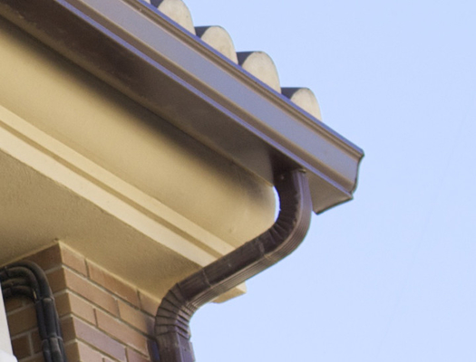 เครื่องขึ้นรูปม้วนท่อ Downspout ไฮดรอลิกควบคุม CNC ประหยัดพลังงาน