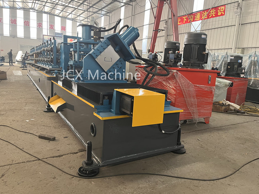 15-35m / Min สตั๊ดโลหะและเครื่องติดตาม UC Channel พร้อม H Punching