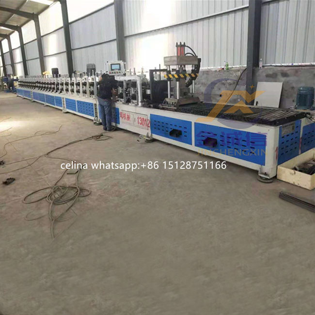 เครื่องขึ้นรูปม้วน 21 * 41 สำหรับโครงสร้างพลังงานแสงอาทิตย์เครื่องขึ้นรูปม้วนแบบพกพาสีน้ำเงิน